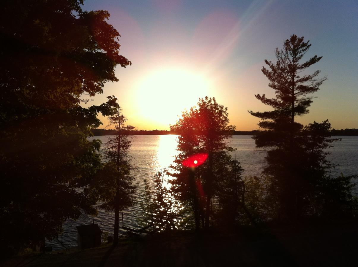 Lake Dalrymple Resort Lagoon City Zewnętrze zdjęcie